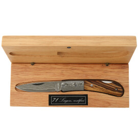 Beautiful Damascus knife in gift box