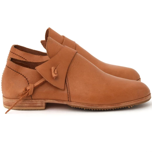 Shoes of lower classes, late 16th to early 17th century