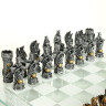 Schachfiguren Ritter und Drachen