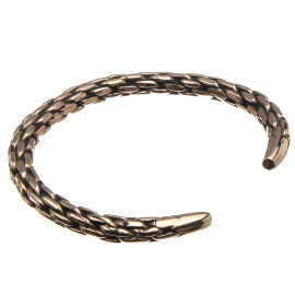 Massive Bracelet with chain pattern