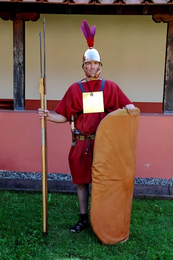 Vojenství starého Říma. Od království k Mariovi