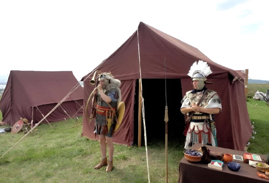 Z historie pochev a závěsníků (1. díl): od nejstarší doby po stěhování národů